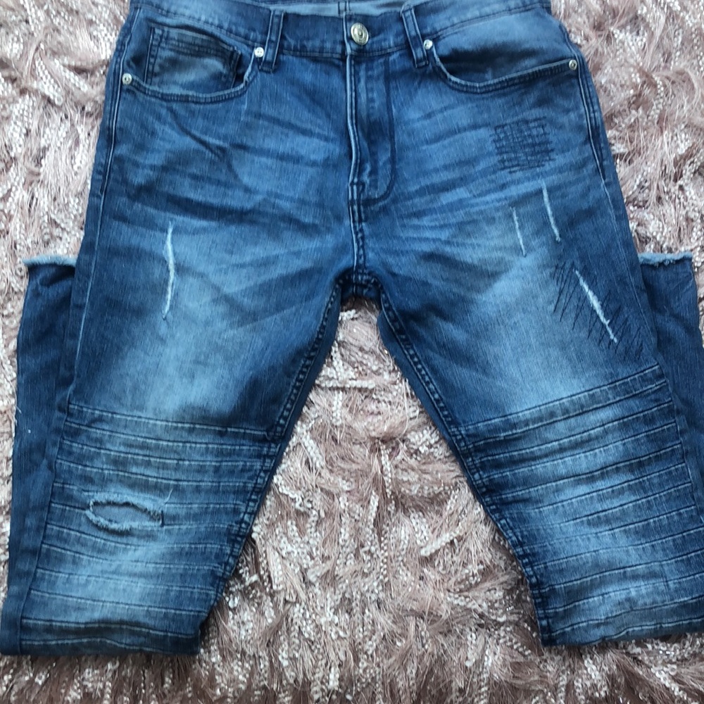 🔥3/$20.BLUENOTES  Destroyed Slim Jean. New without tag